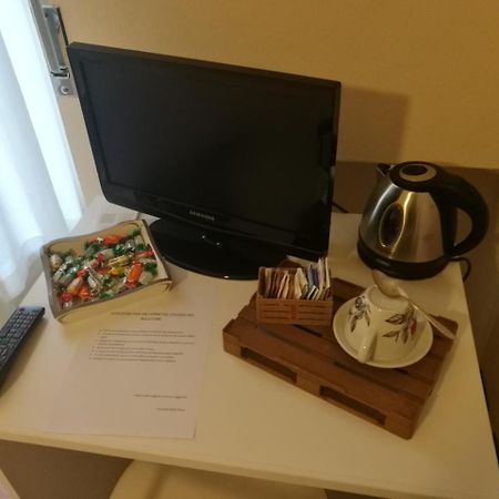 Locanda Della Pieve Tizzano Val Parma 外观 照片
