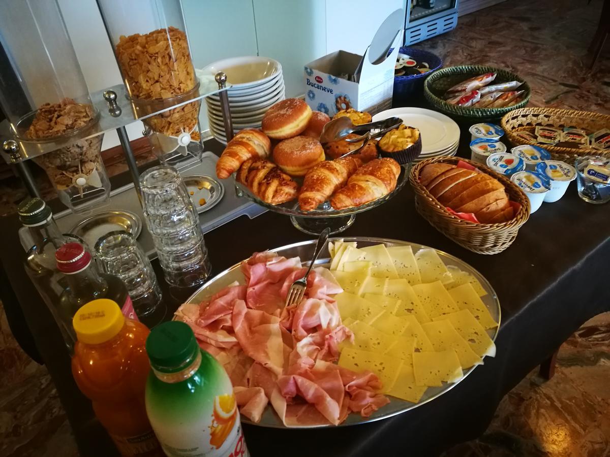 Locanda Della Pieve Tizzano Val Parma 外观 照片